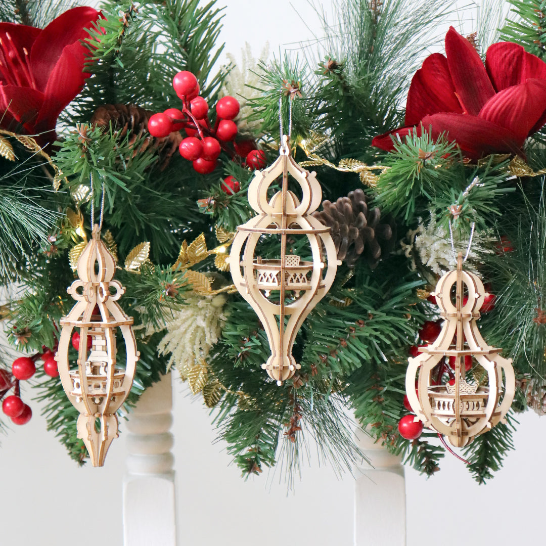 Tiny Treehouses – Christmas Baubles “Happy Holidays” DIY Set (3 Pieces)