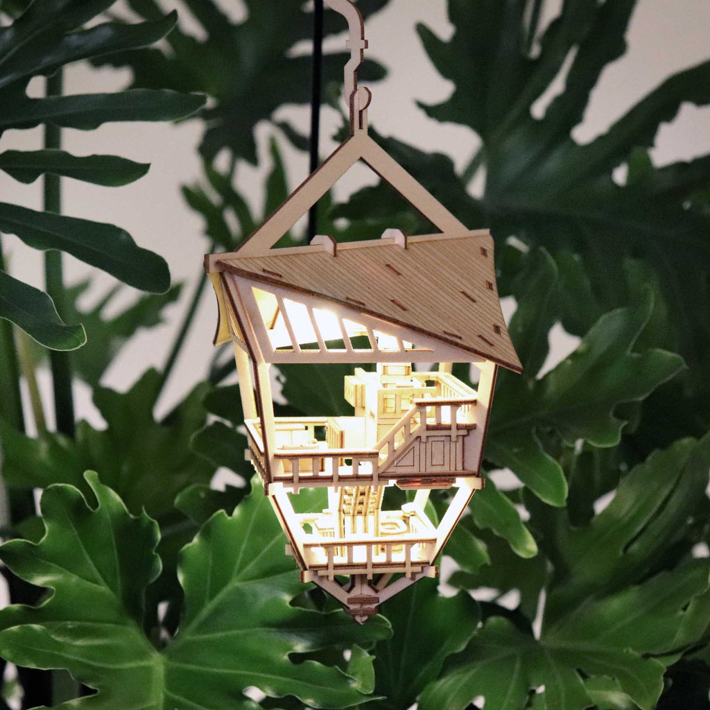 Tiny Treehouses – Sky Lodge DIY Model Kit with LED Lights