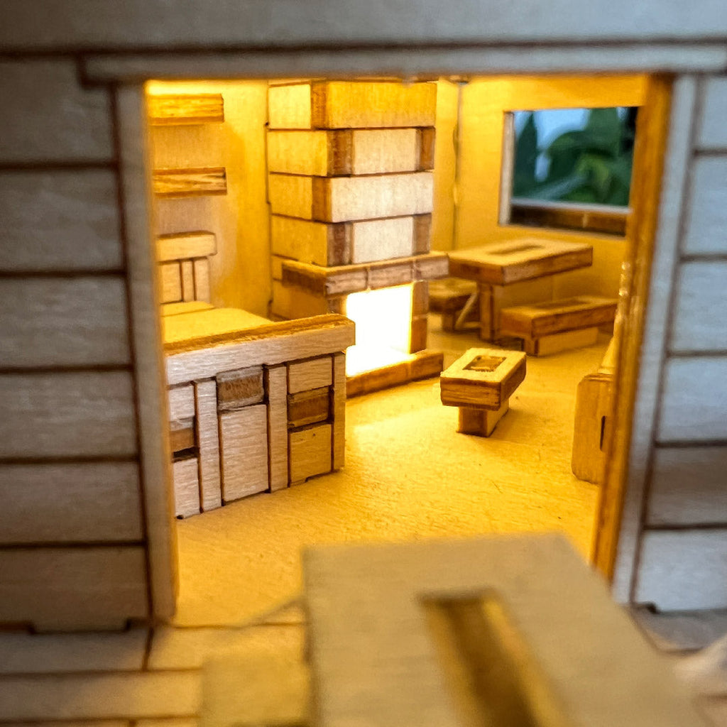 Tiny Treehouses – Woodland Outpost DIY Model Kit with LED Lights