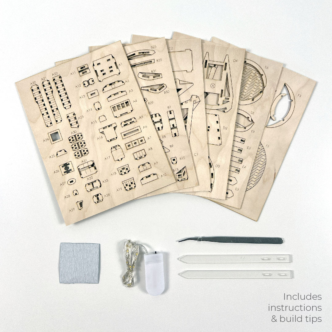 Tiny Treehouses – Horizons Edge DIY Model Kit with LED Lights