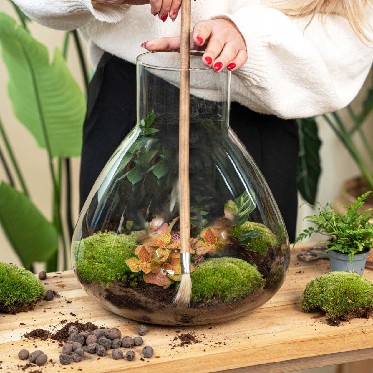 Terrarium Brush 60 cm – Extra Long Cleaning & Care Tool