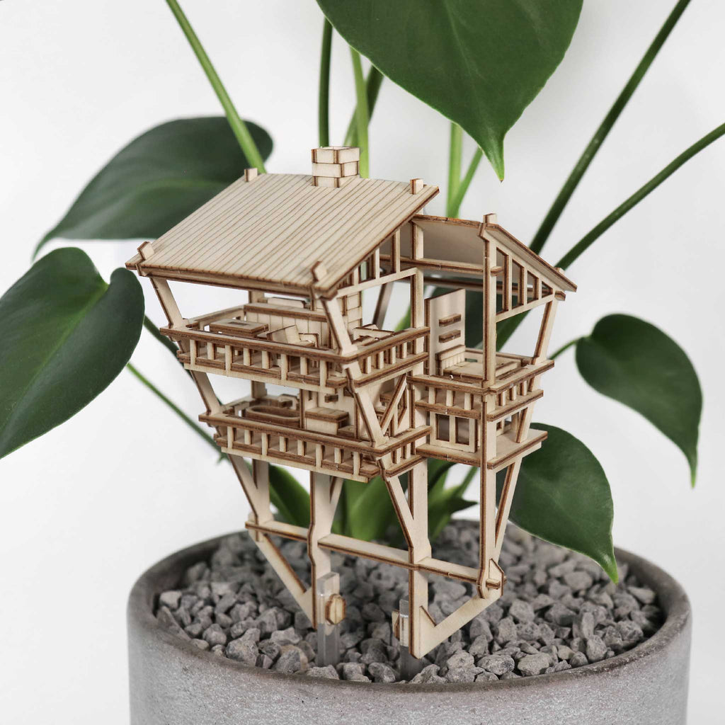 Tiny Treehouses – Tropical Lookout DIY Model Kit with LED Lights